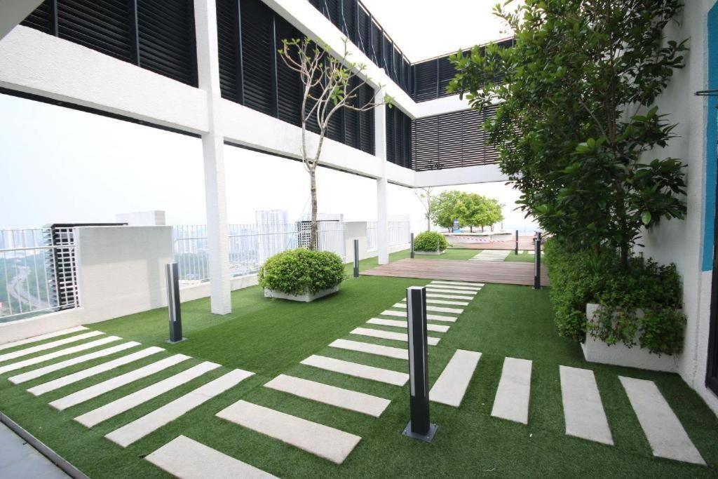 Lovely 3-Bedroom Serviced Apartment @ Cyberjaya Exteriör bild