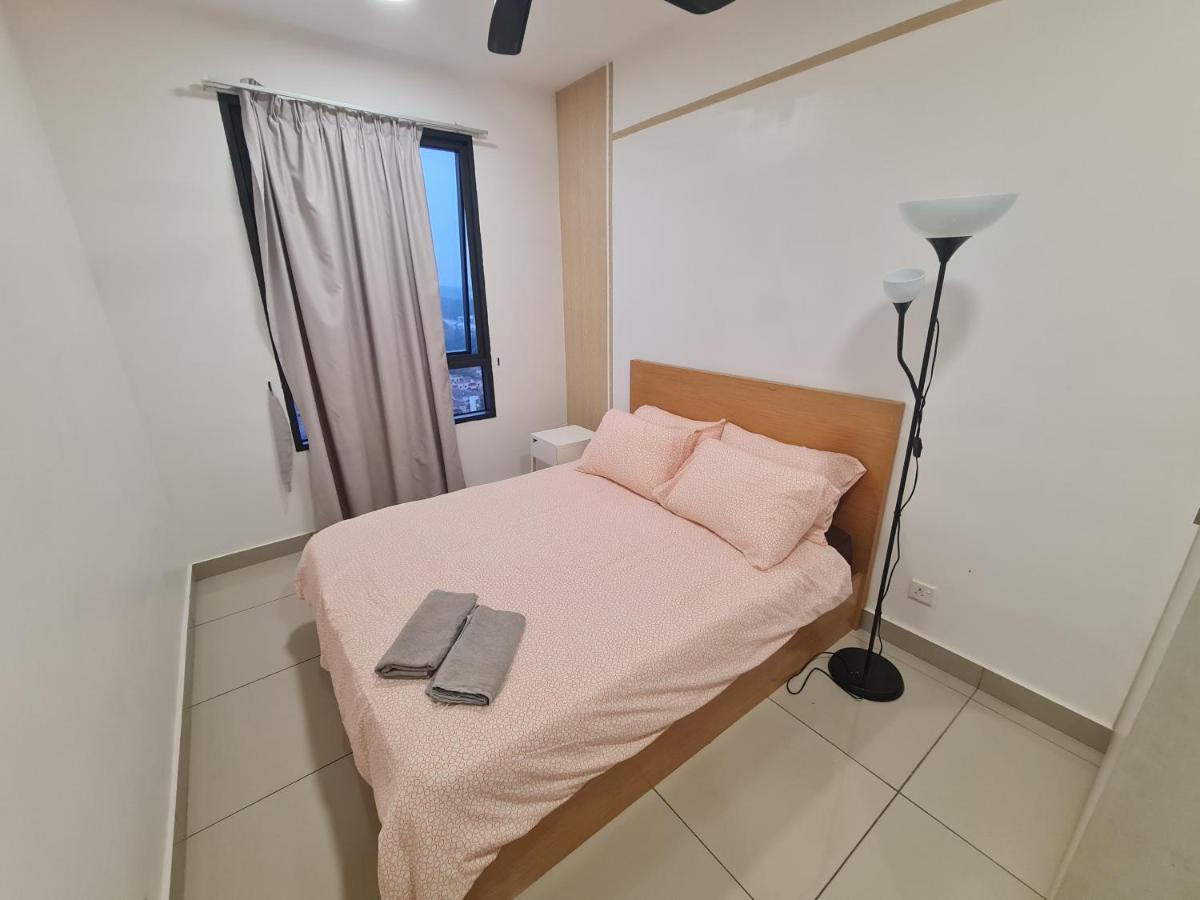 Lovely 3-Bedroom Serviced Apartment @ Cyberjaya Exteriör bild