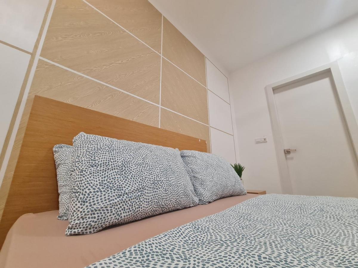 Lovely 3-Bedroom Serviced Apartment @ Cyberjaya Exteriör bild